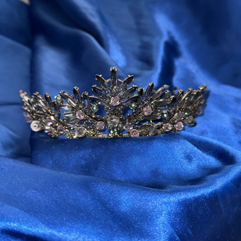 Elegant Crystal Tiara